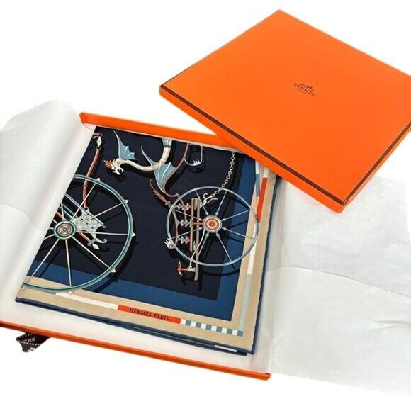 Hermes Gavroche Twill Voitures En Equilibre 45 Marine Square Scarf Handkerchief - Picture 5 of 8